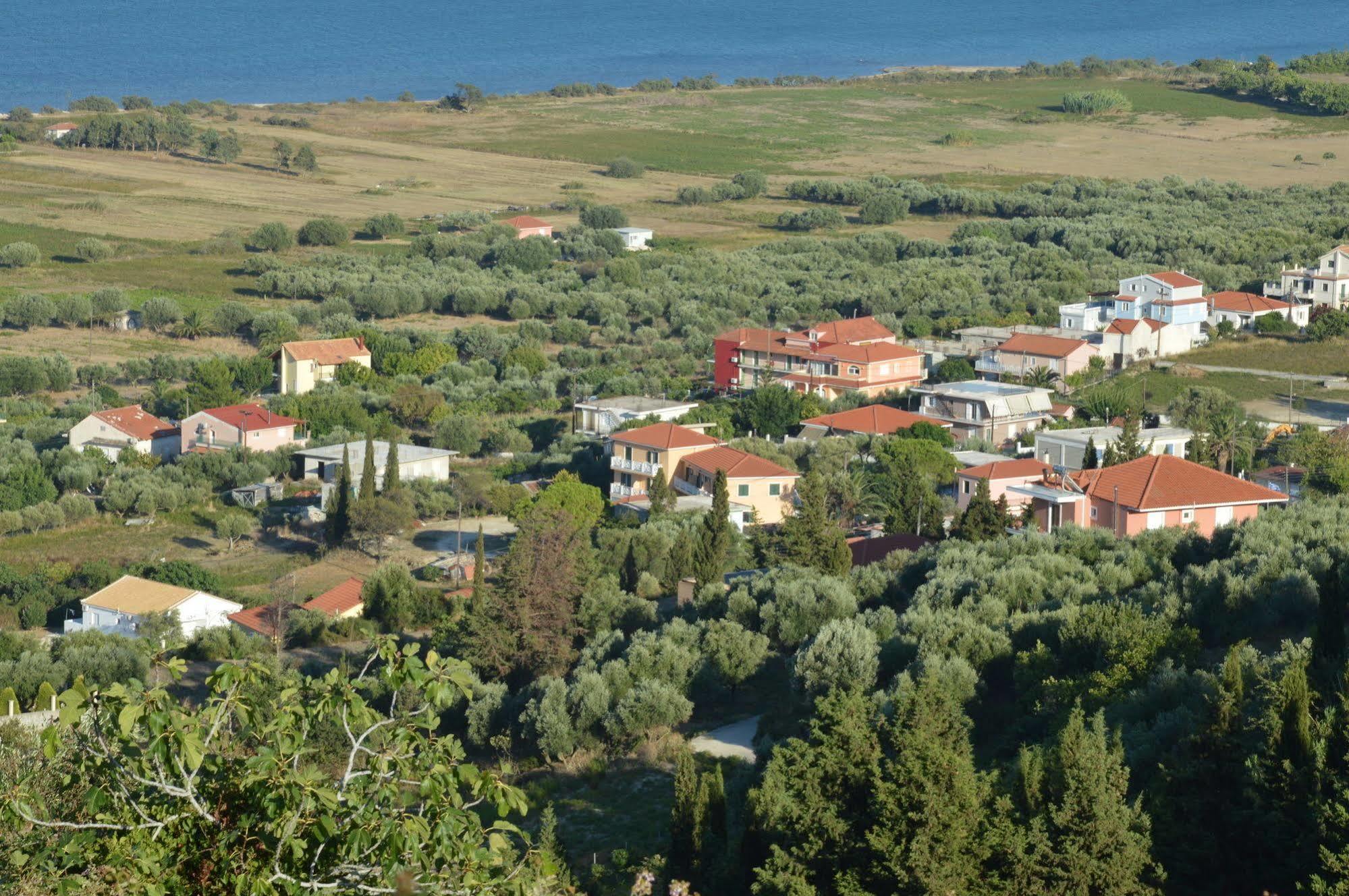 Villa Reverenza Ликсури Экстерьер фото