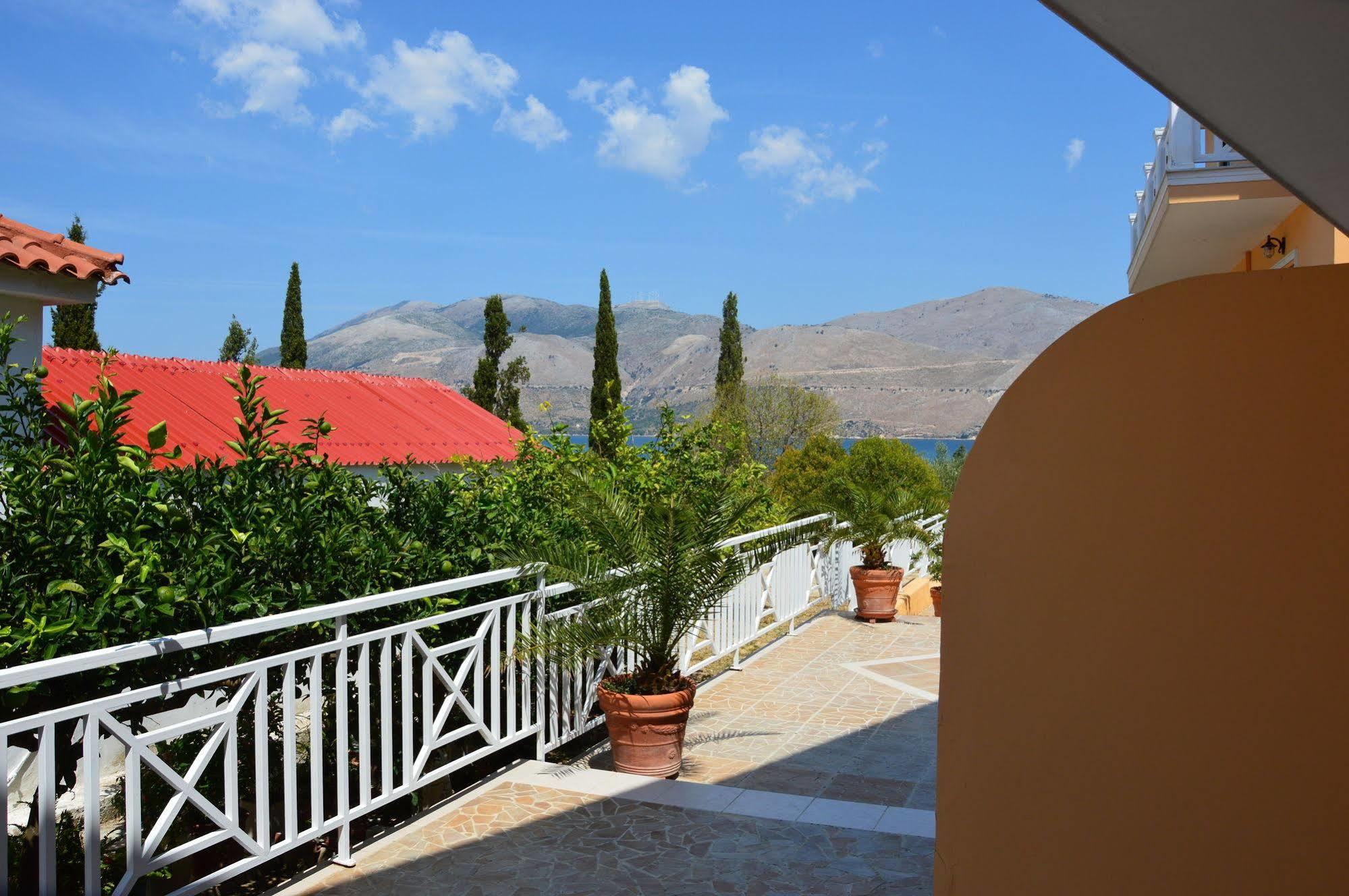 Villa Reverenza Ликсури Экстерьер фото